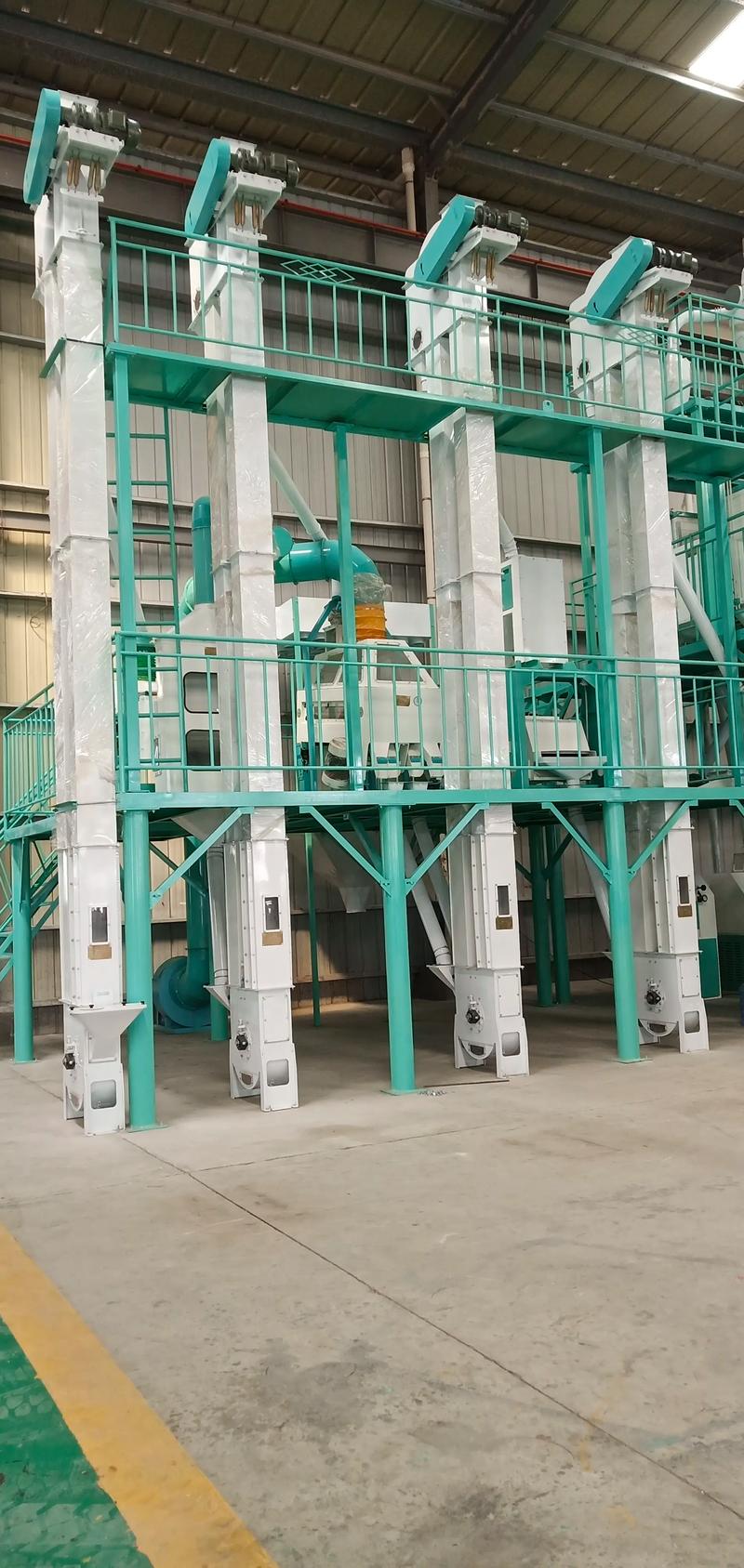 河南面粉加工機(jī)械行業(yè) 50噸成套設(shè)備與8組石磨電氣系統(tǒng)的現(xiàn)代化融合